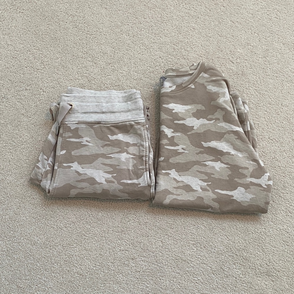 🌸ATHLETA SET Camo Print Jogger Set - Picture 11 of 11